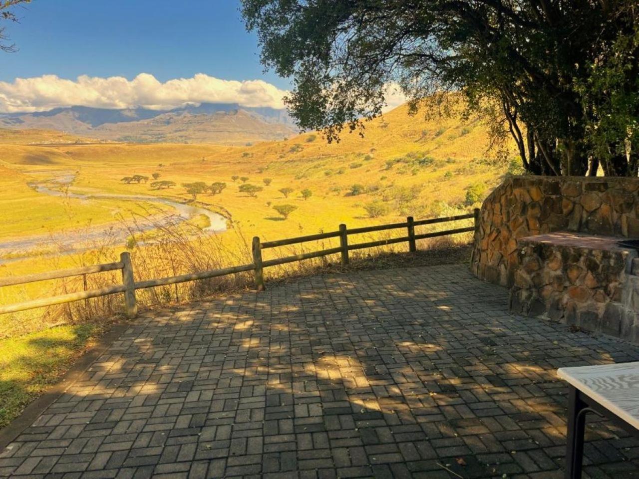 Hlalanathi Drakensberg Resort Bergville Exterior foto